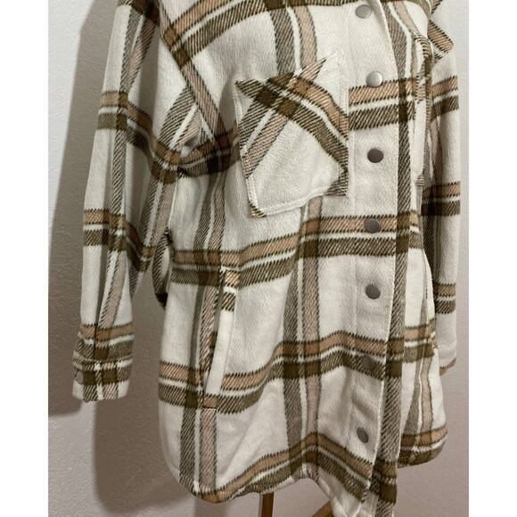 Eloquii Elements Size 14/16 Cream Tan Plaid Wool Blend Shacket with Belt Pocket - Picture 4 of 13